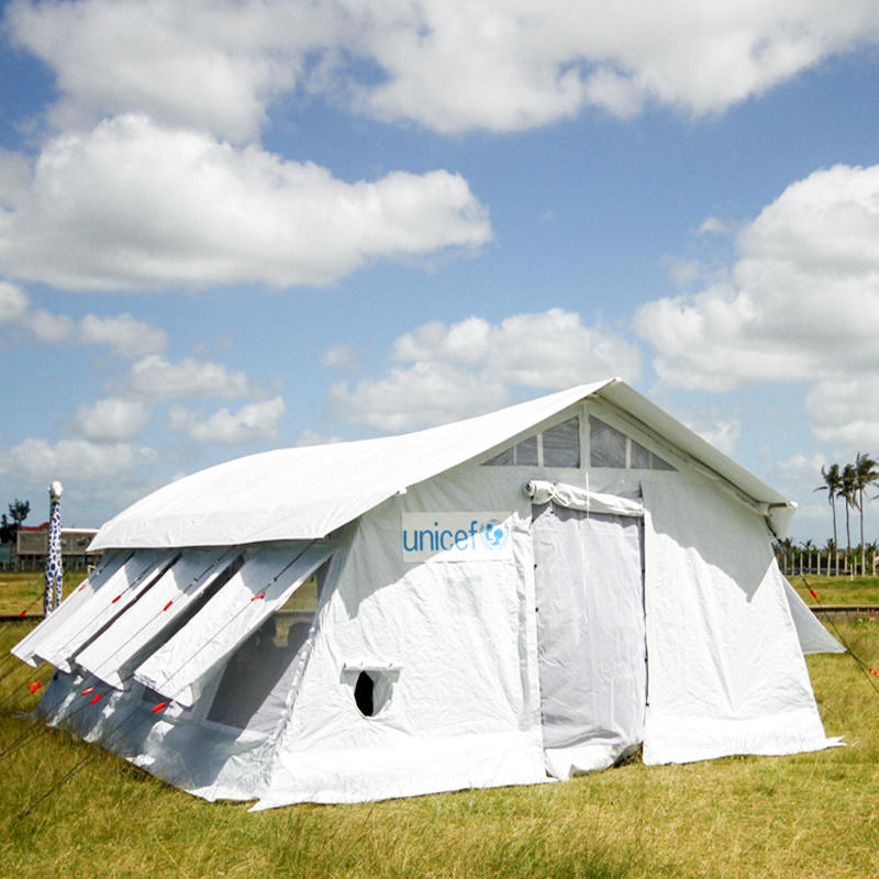 Tenda central multiuso padrão UNICEF de 42m² com cobertura de sombra integrada/removível